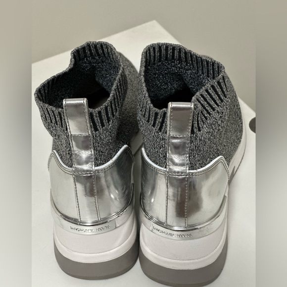 Michael Kors sneakers - size 8 - Picture 4 of 4